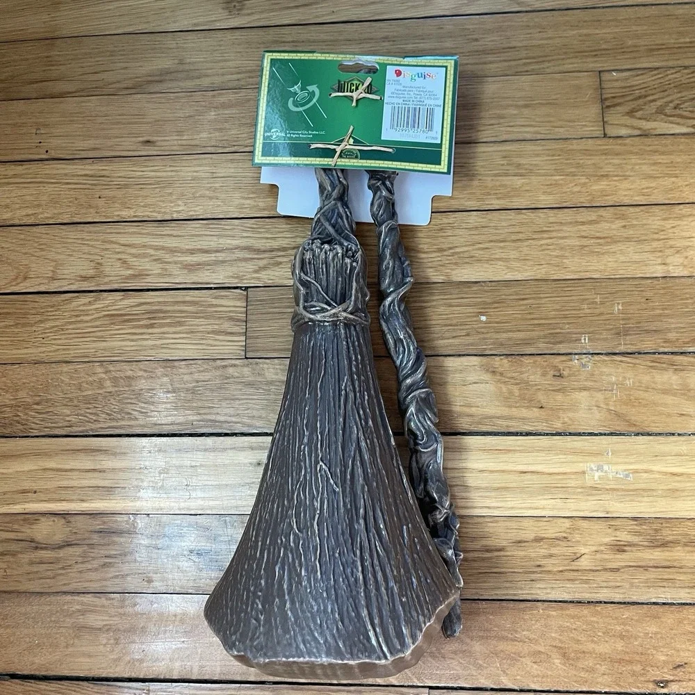 NEW Wicked Elphaba Broom Plastic Toy Broom Halloween Costume Play Dress Up